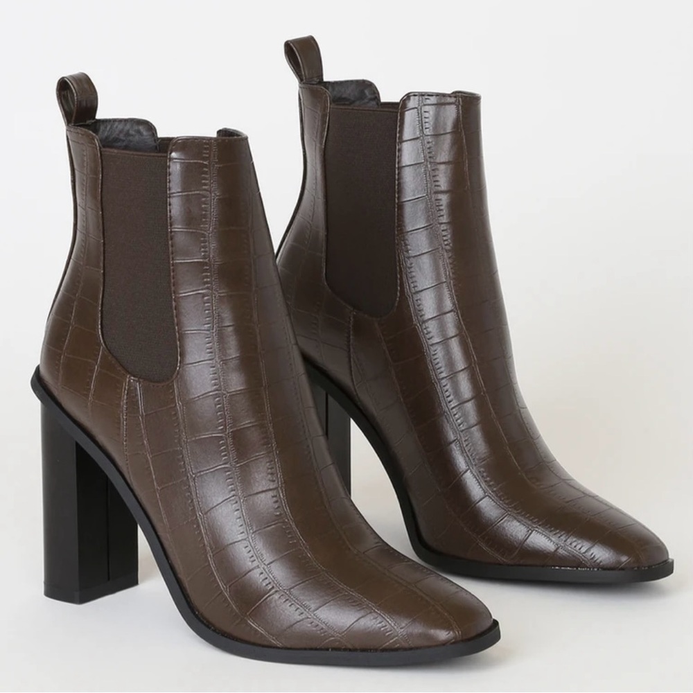 NEW RAID Scarlette Brown Crocodile print ankle booties 3.75 block heel Sz 10.5